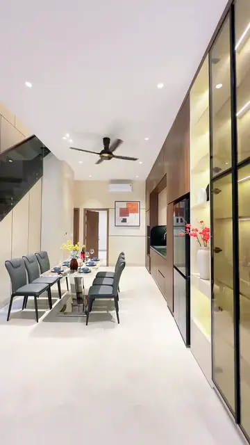 Nhà phố hiện đại mặt tiền cây xanh — 2